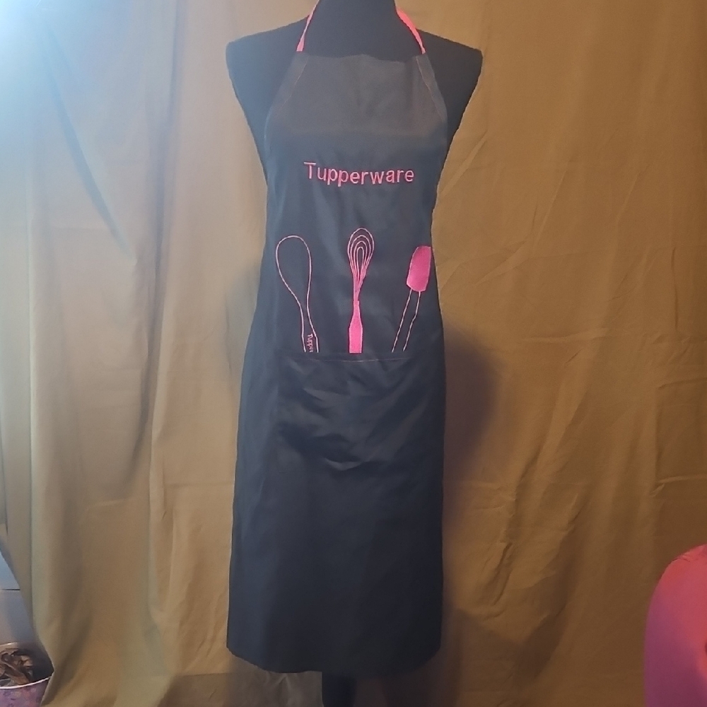 Tupperware Black and Pink Kitchen Linens